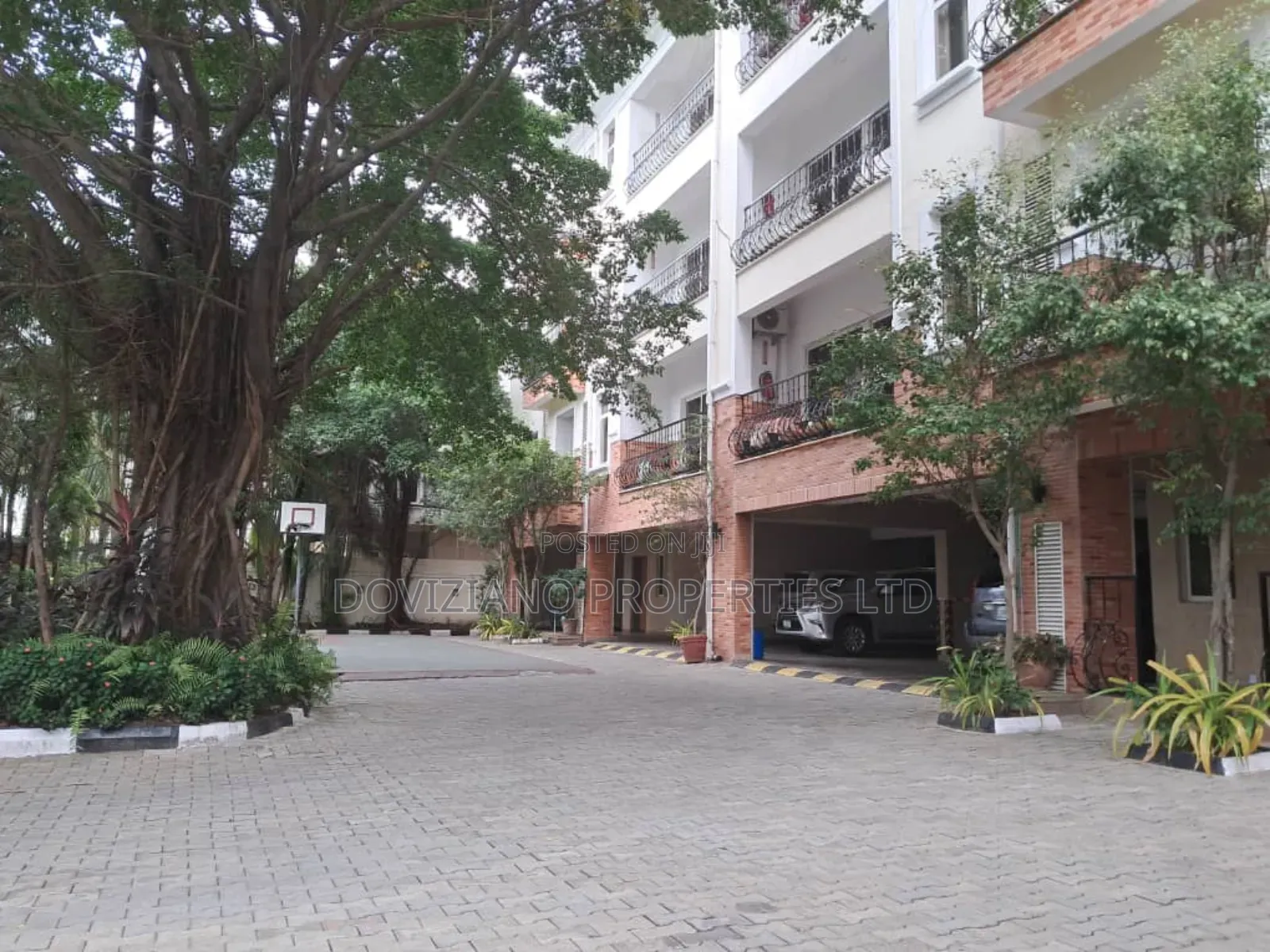 3bdrm Block of Flats in Parkview Estate for rent in Parkview Estate