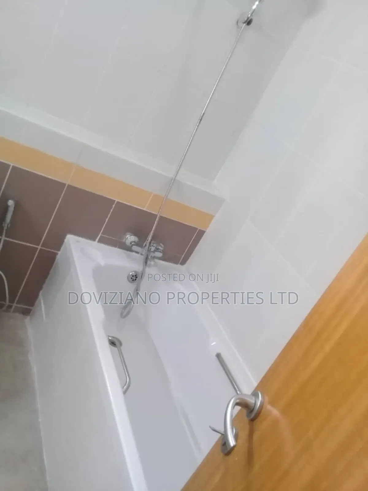 3bdrm Block of Flats in Parkview Estate for rent in Parkview Estate