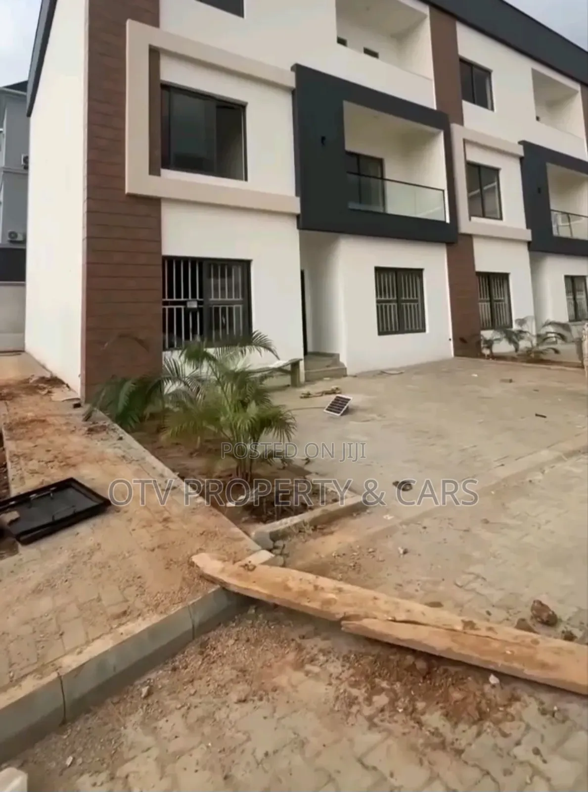 Furnished 5bdrm Townhouse/Terrace in Jahi for sale in Jahi