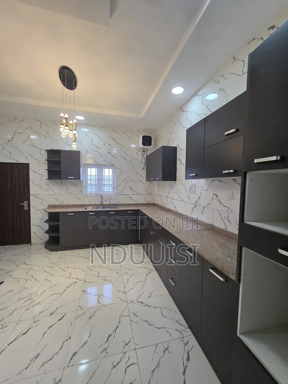5bdrm Duplex in Guzape District for sale in Guzape District
