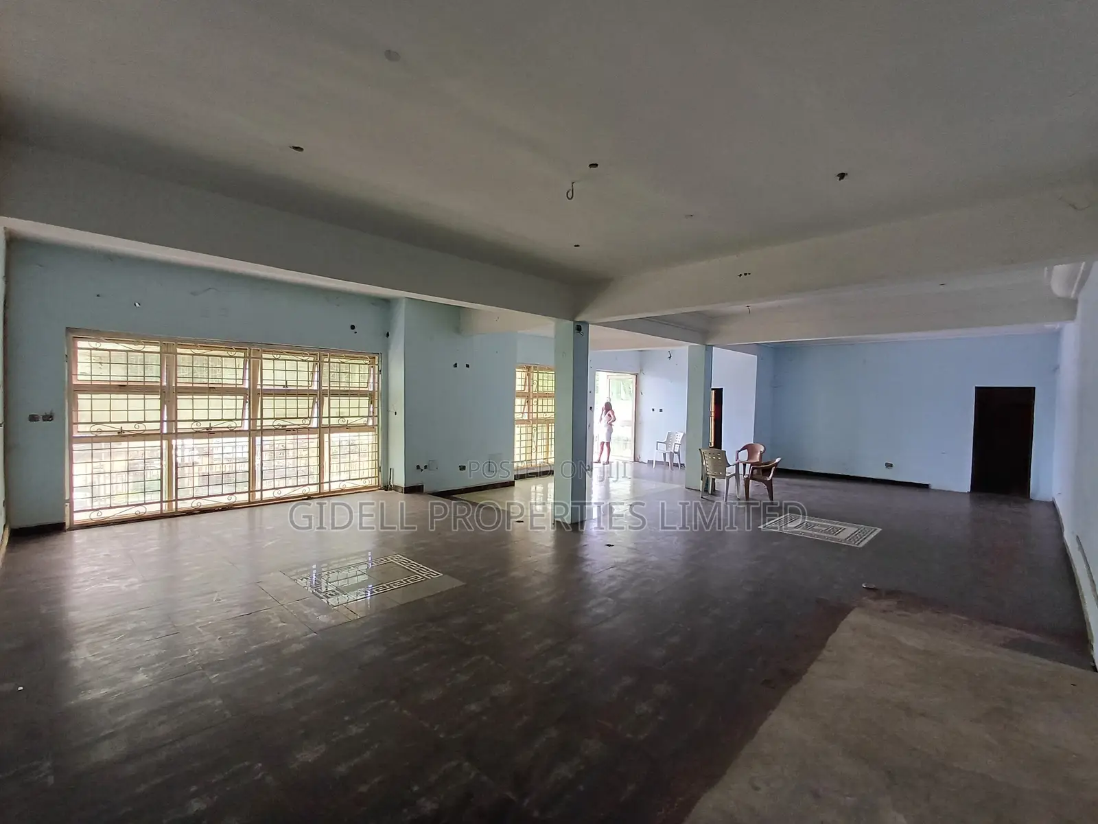 210sqm Shop / Office Space on the First Floor in Jabi