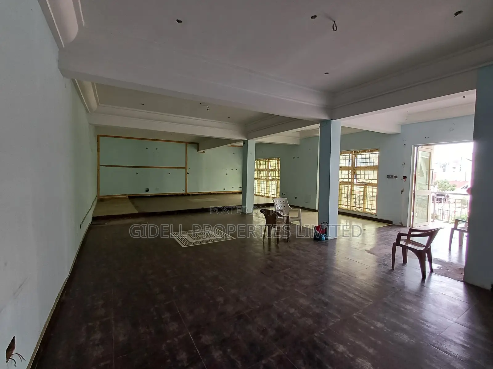 210sqm Shop / Office Space on the First Floor in Jabi