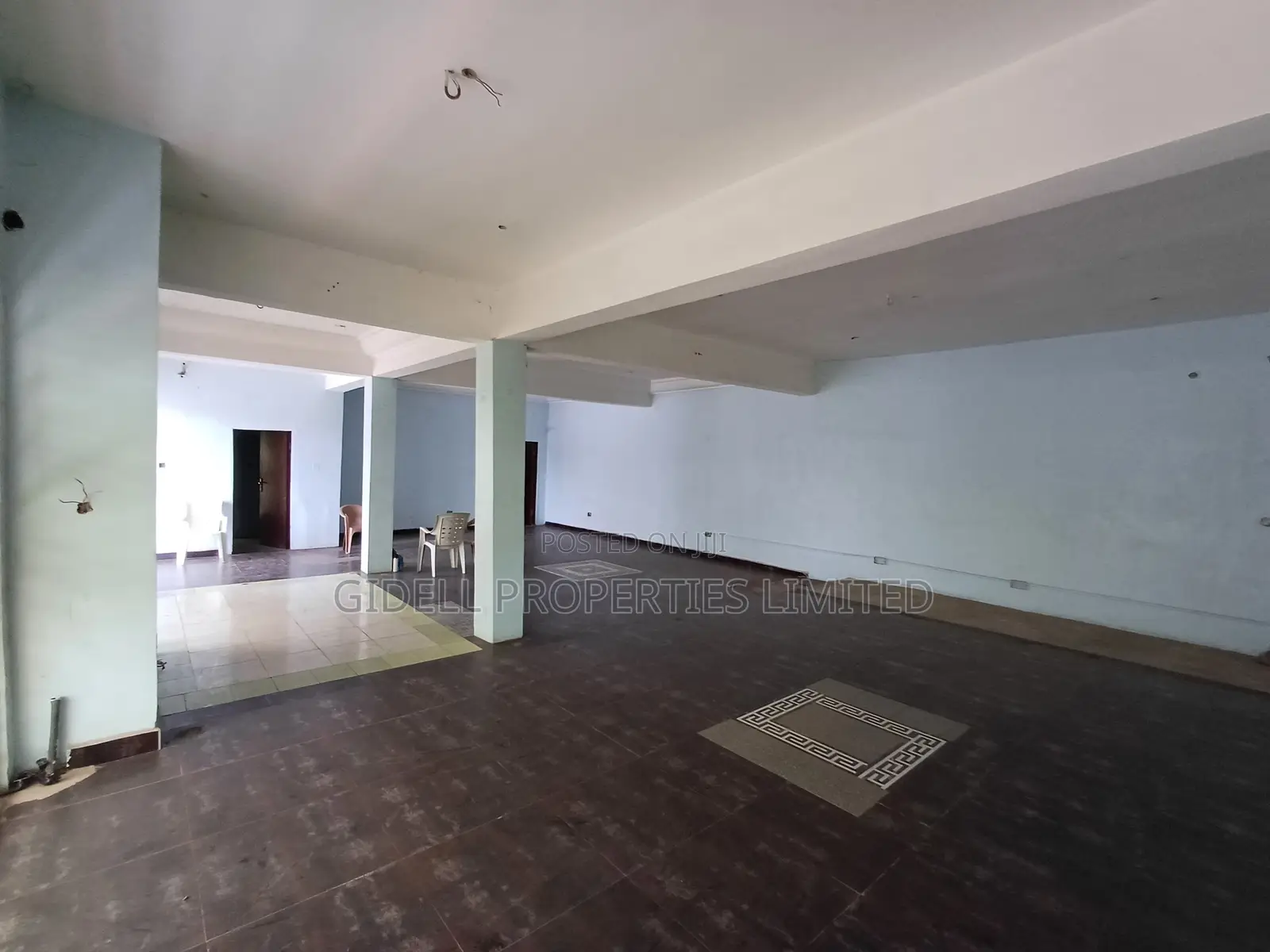 210sqm Shop / Office Space on the First Floor in Jabi