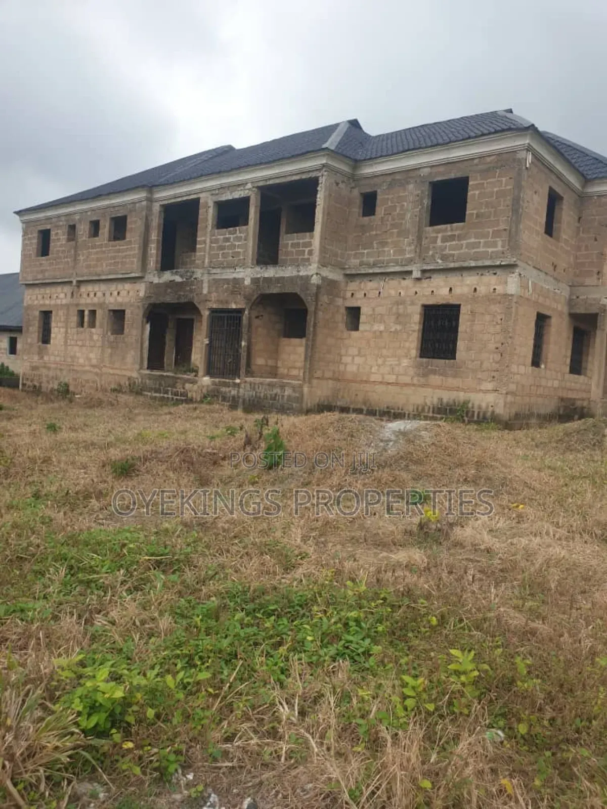 2bdrm Block of Flats in Oloola, Akala Express for sale in Akala Express