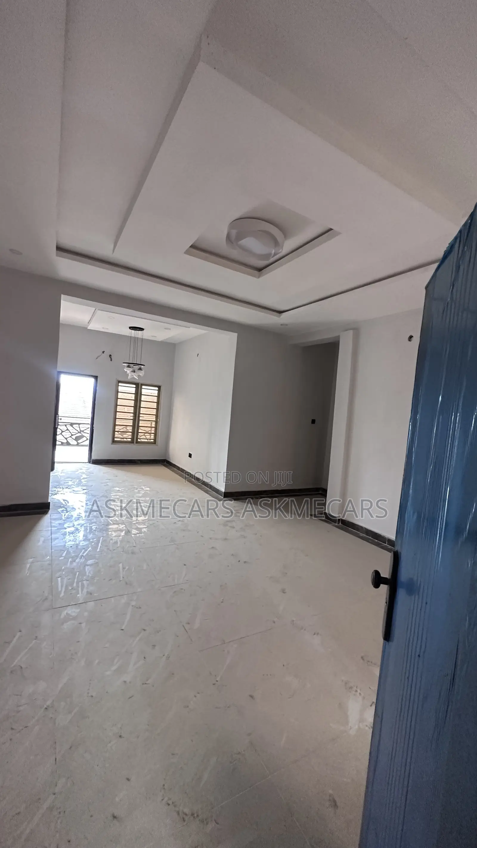 3bdrm Room & Parlour in Monastery Road, Ajah for rent in Ajah