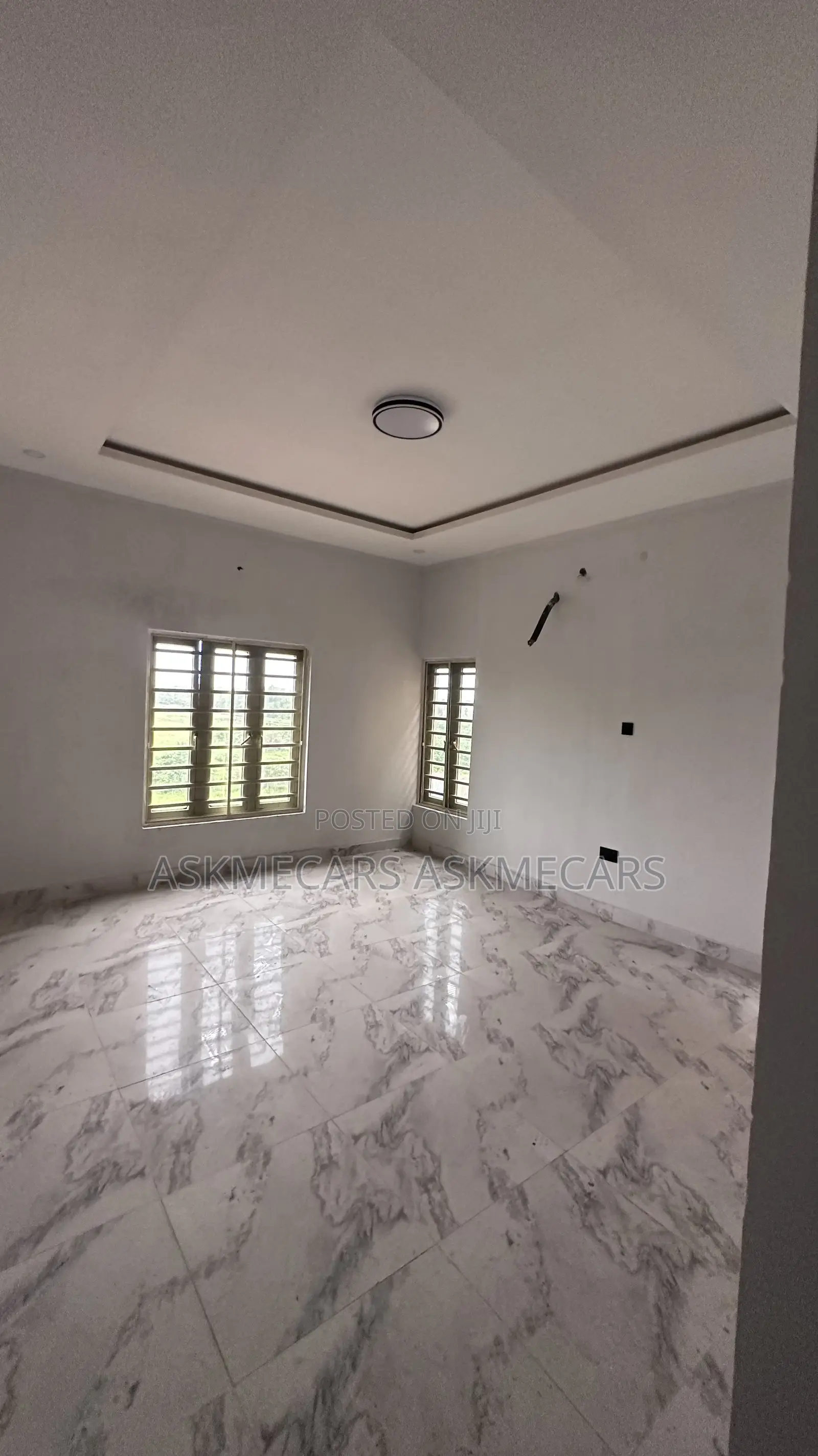 3bdrm Room & Parlour in Monastery Road, Ajah for rent in Ajah