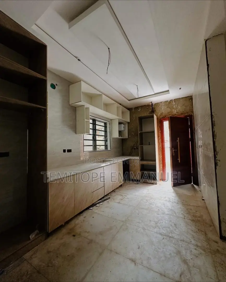 Furnished 5bdrm Duplex in Omole Phase 1 for sale in Omole Phase 1