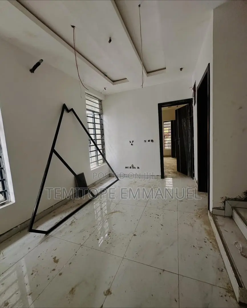 Furnished 5bdrm Duplex in Omole Phase 1 for sale in Omole Phase 1