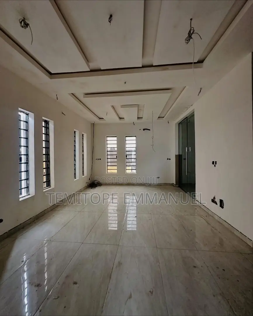 Furnished 5bdrm Duplex in Omole Phase 1 for sale in Omole Phase 1