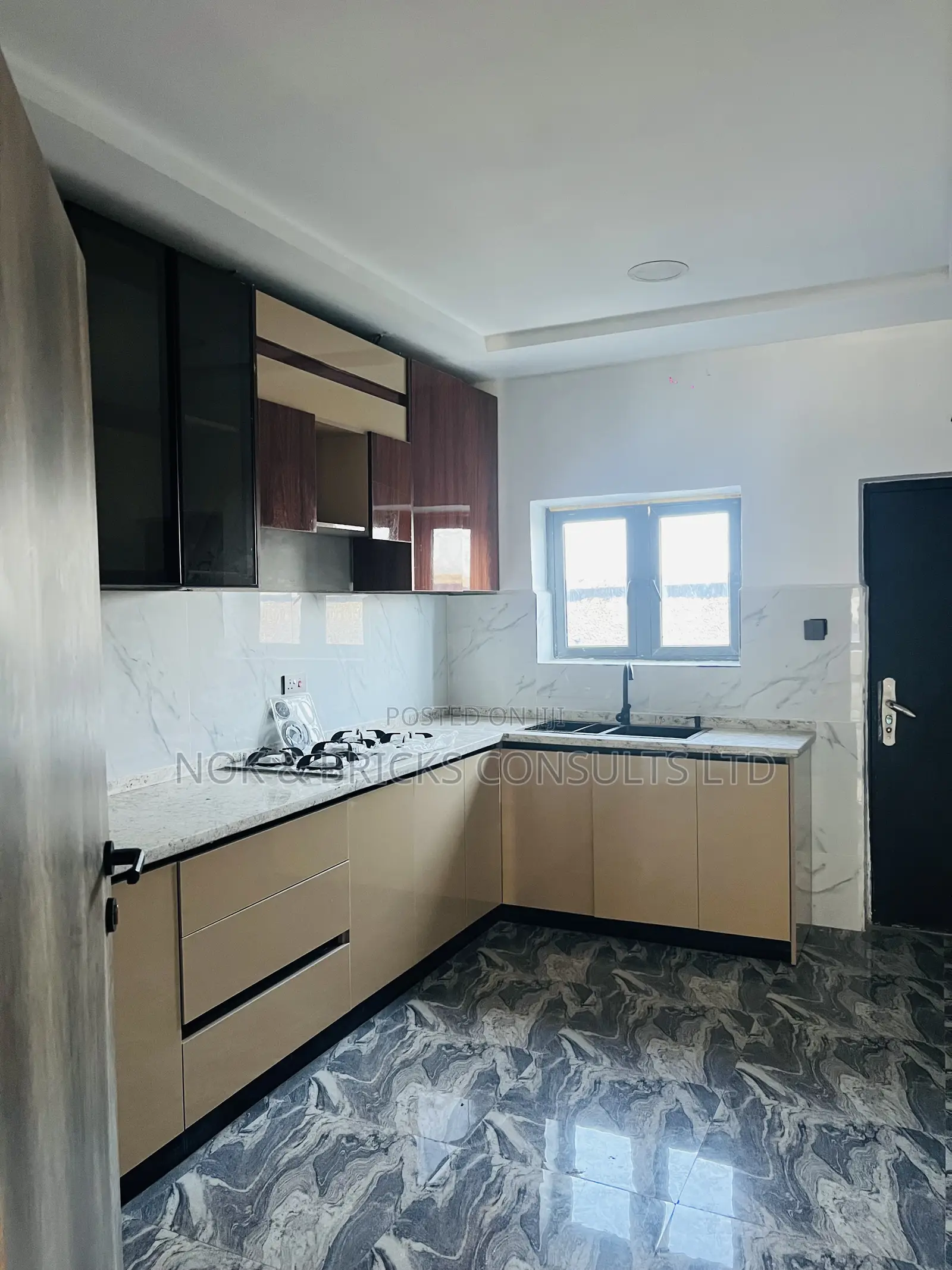 4bdrm Duplex in Lim  Court, Guzape District for sale in Guzape District