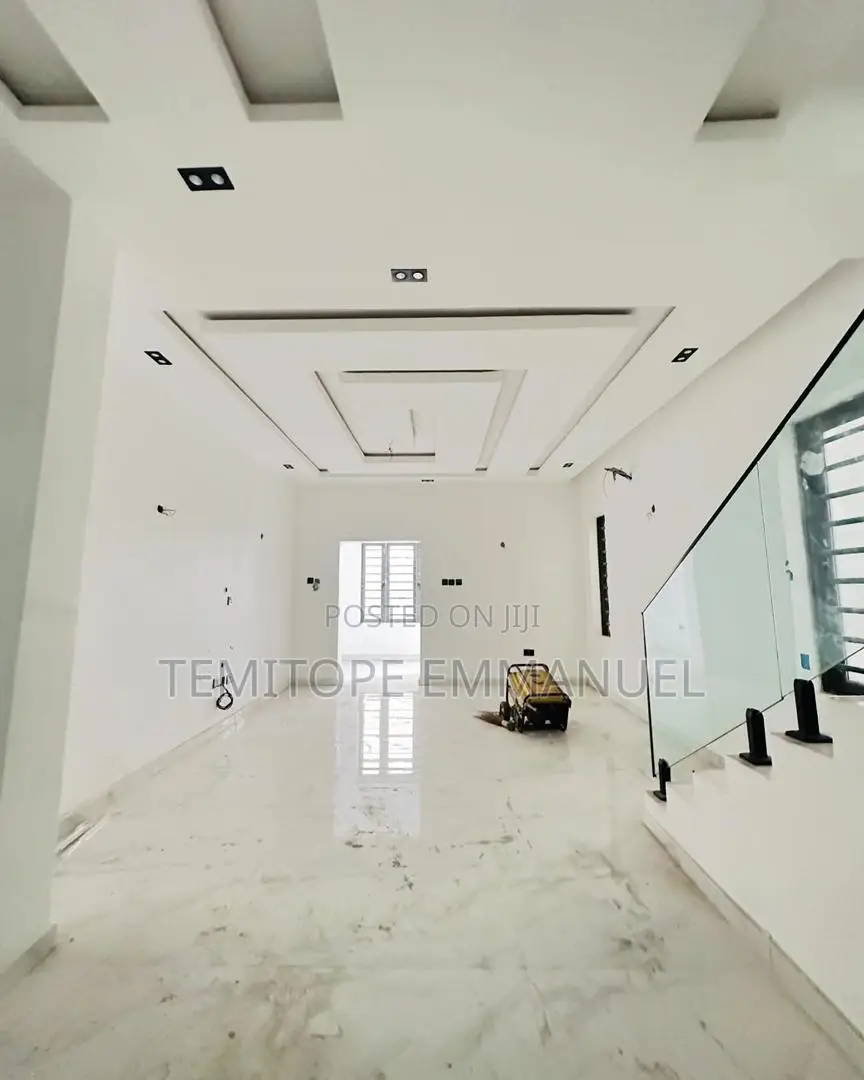 Furnished 4bdrm Duplex in Magodo Phase 1 for sale in GRA Phase 1
