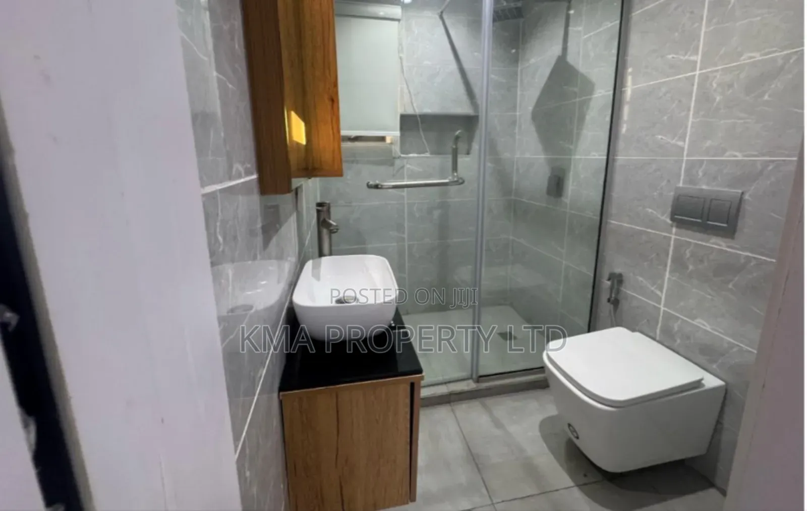 Cozy And Tastefully Furnished 3 Bedroom Apartment With Ps5 in Apapa