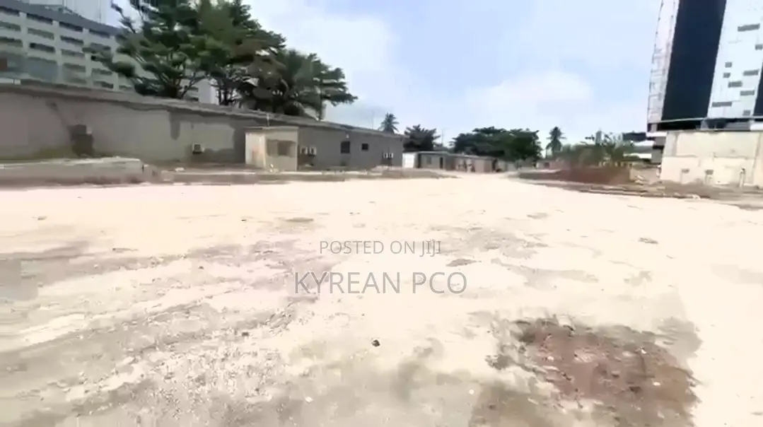 16000 Waterfront Land in Victoria Island