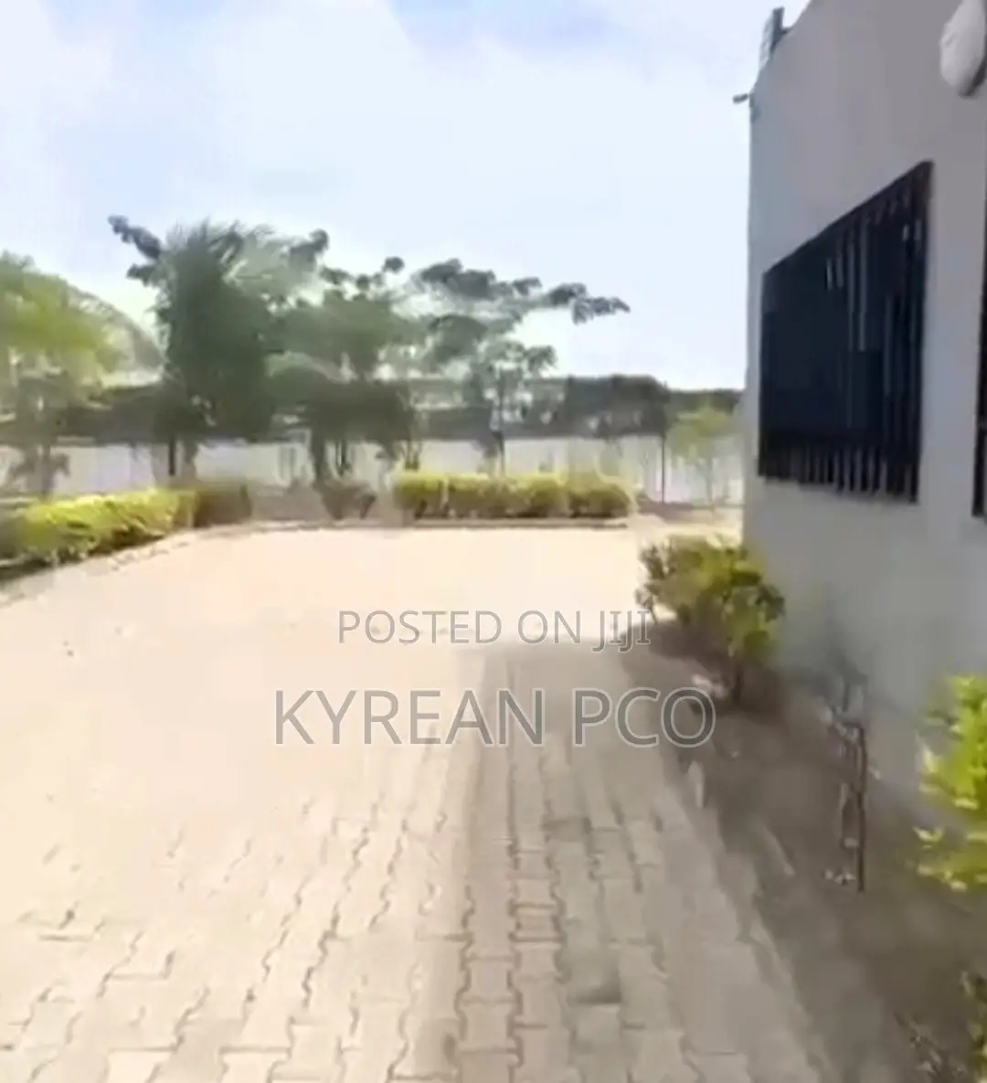 16000 Waterfront Land in Victoria Island