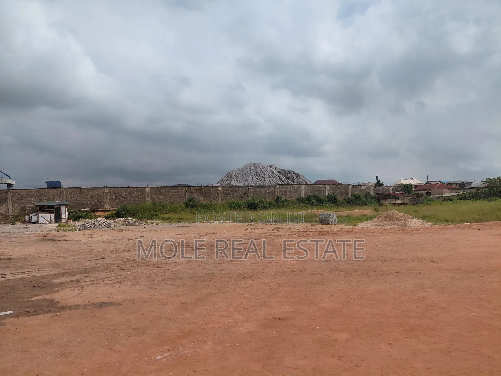 3 Acers of Fenced Ind. Land Facing Ibafo Lag/Ibadan Rd Lag in Obafemi-Owode