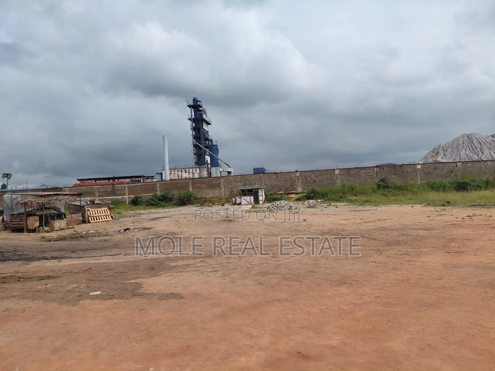 3 Acers of Fenced Ind. Land Facing Ibafo Lag/Ibadan Rd Lag in Obafemi-Owode