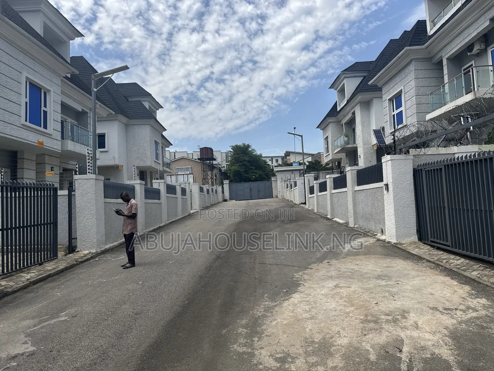 5bdrm Duplex in Guzape Main Abuja for sale in Guzape District