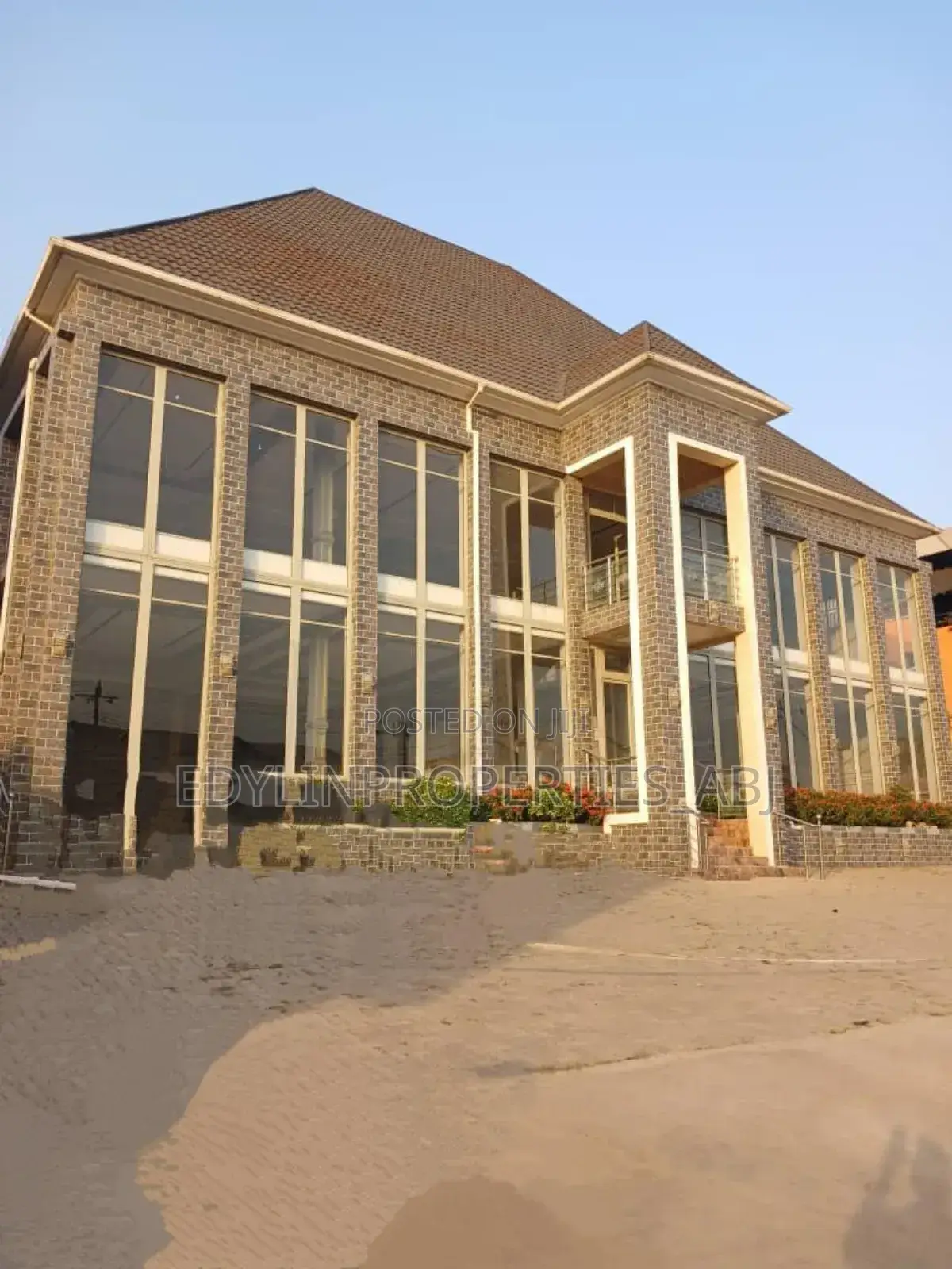 Plaza at Gwarimpa FCT Abuja in Gwarinpa