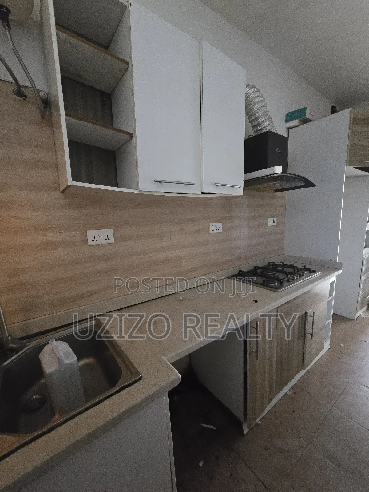 3bdrm Townhouse/Terrace in Ikota for Sale in Ikota