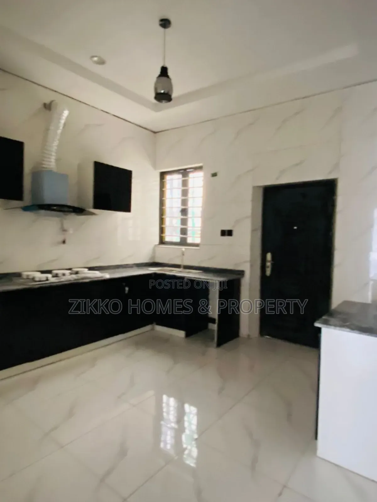3bdrm Townhouse/Terrace in Ajah, Lekki for sale in Lekki