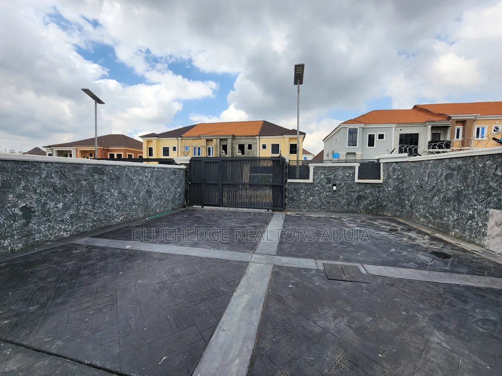 4bdrm Duplex in Asokoro for sale in Asokoro