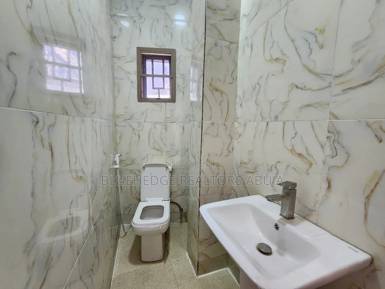 4bdrm Maisonette in Asokoro for sale in Asokoro