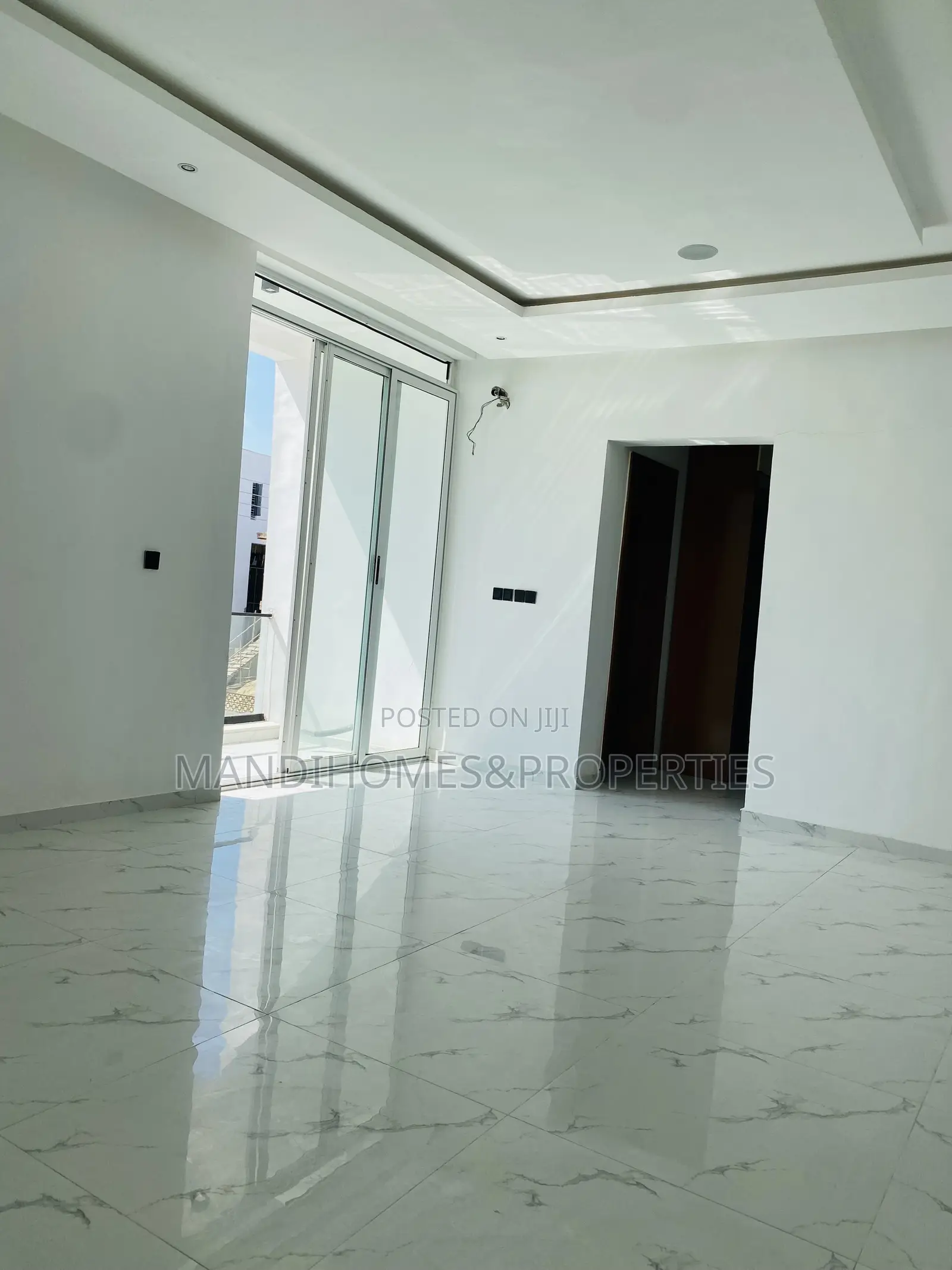 5bdrm Duplex in Lekki for sale in Lekki