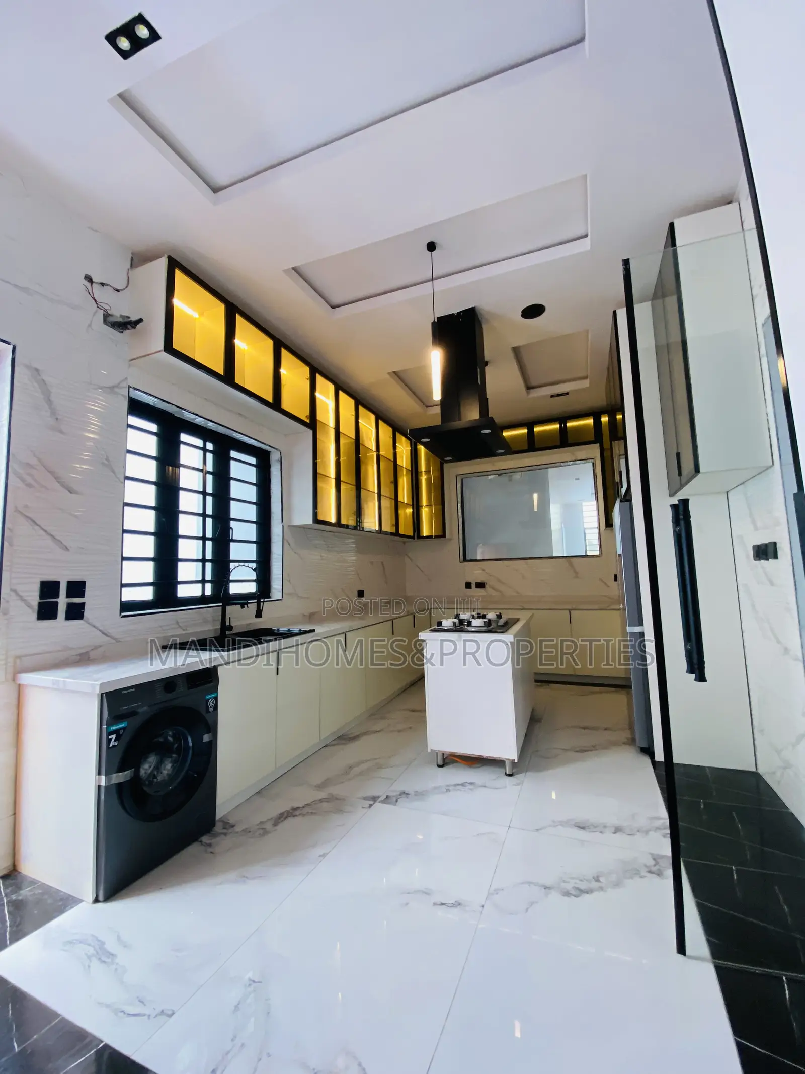 5bdrm Duplex in Lekki for sale in Lekki