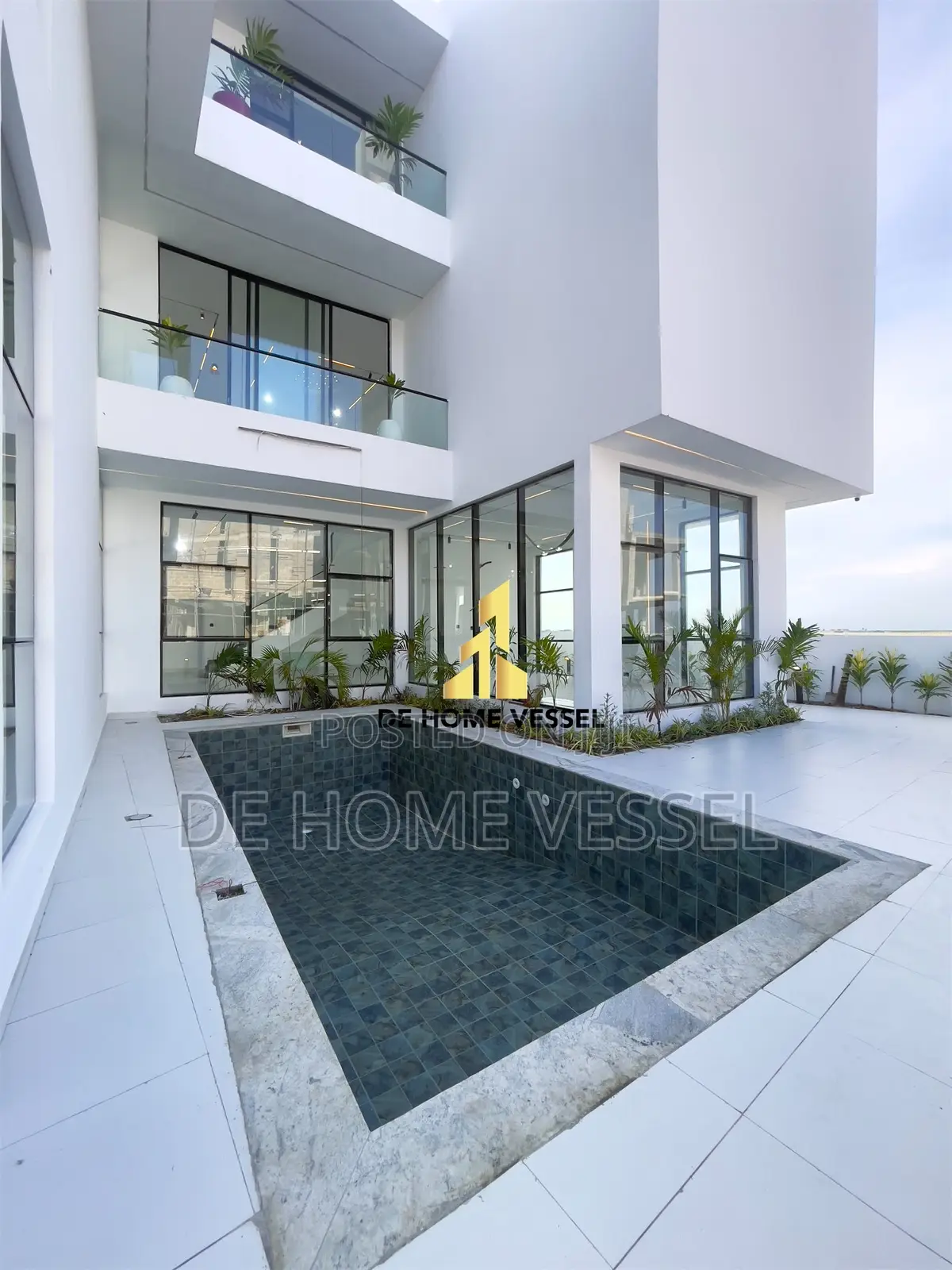 5bdrm Duplex in Osapa london for sale in Osapa london