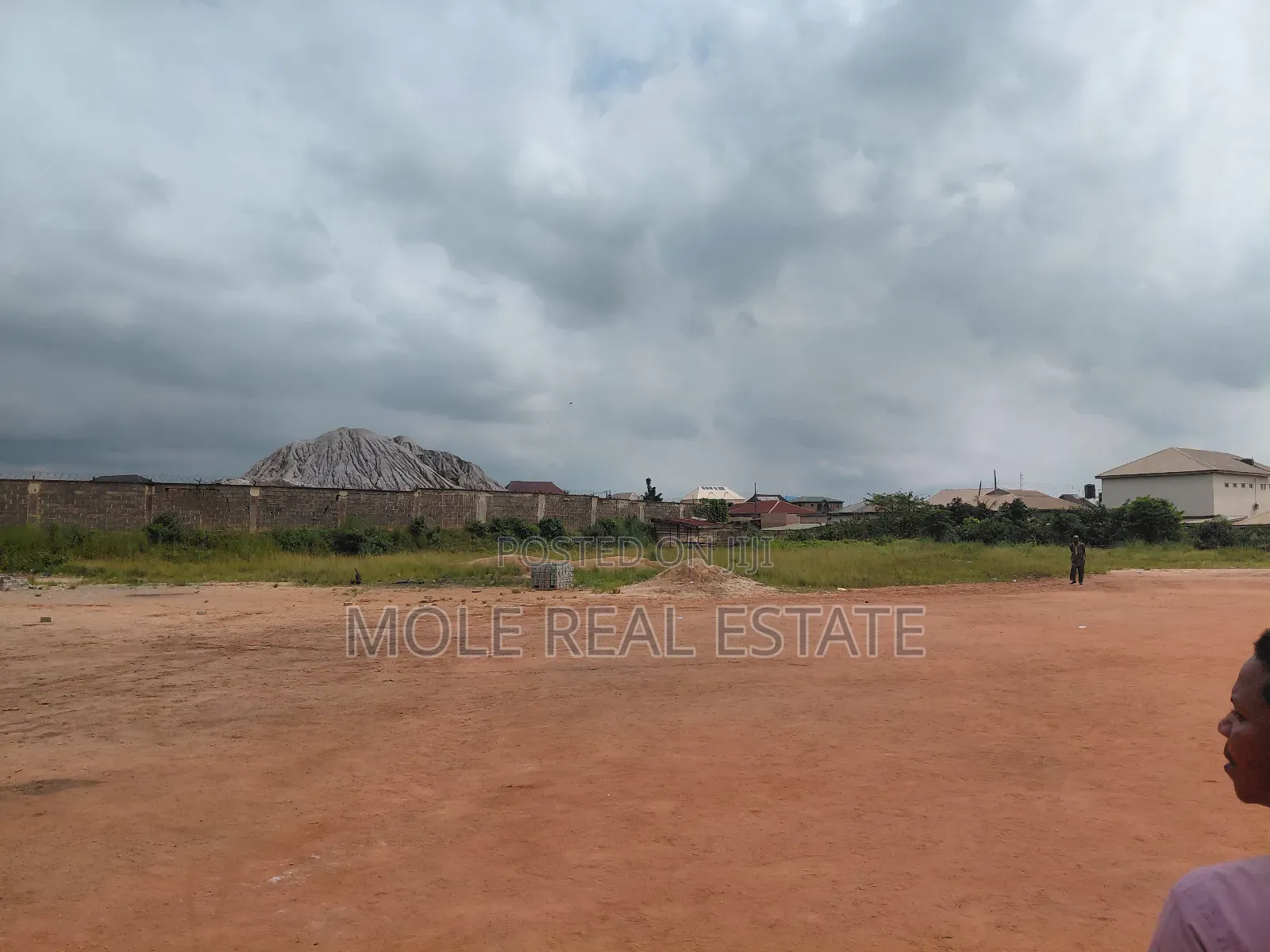 20 Acers of Land Along Lagos Ibadan Expressway in Obafemi-Owode
