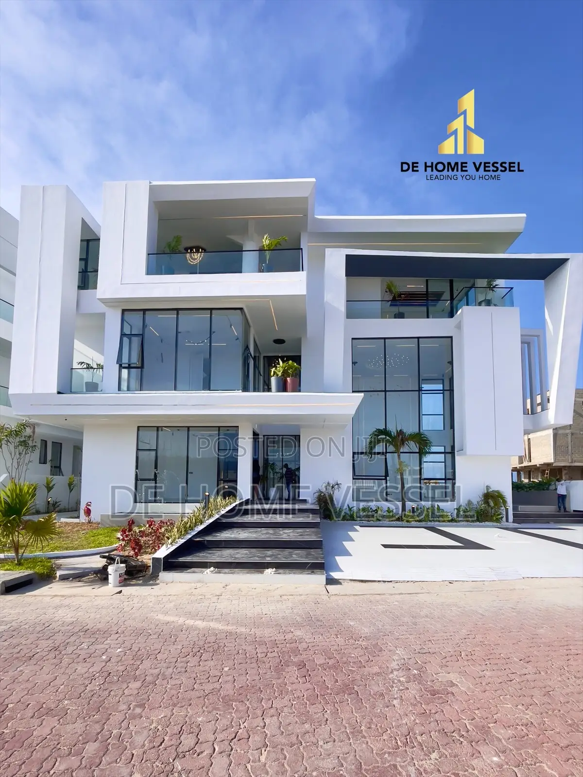 5bdrm Duplex in Osapa london for sale in Osapa london