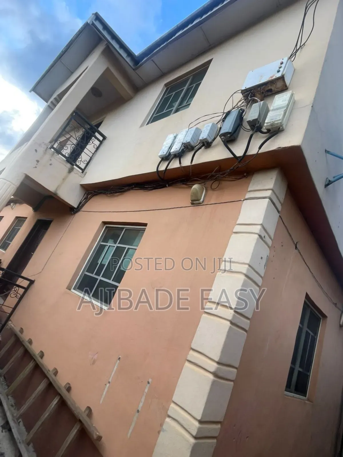 6bdrm Block of Flats in Ayobo for sale in Ayobo