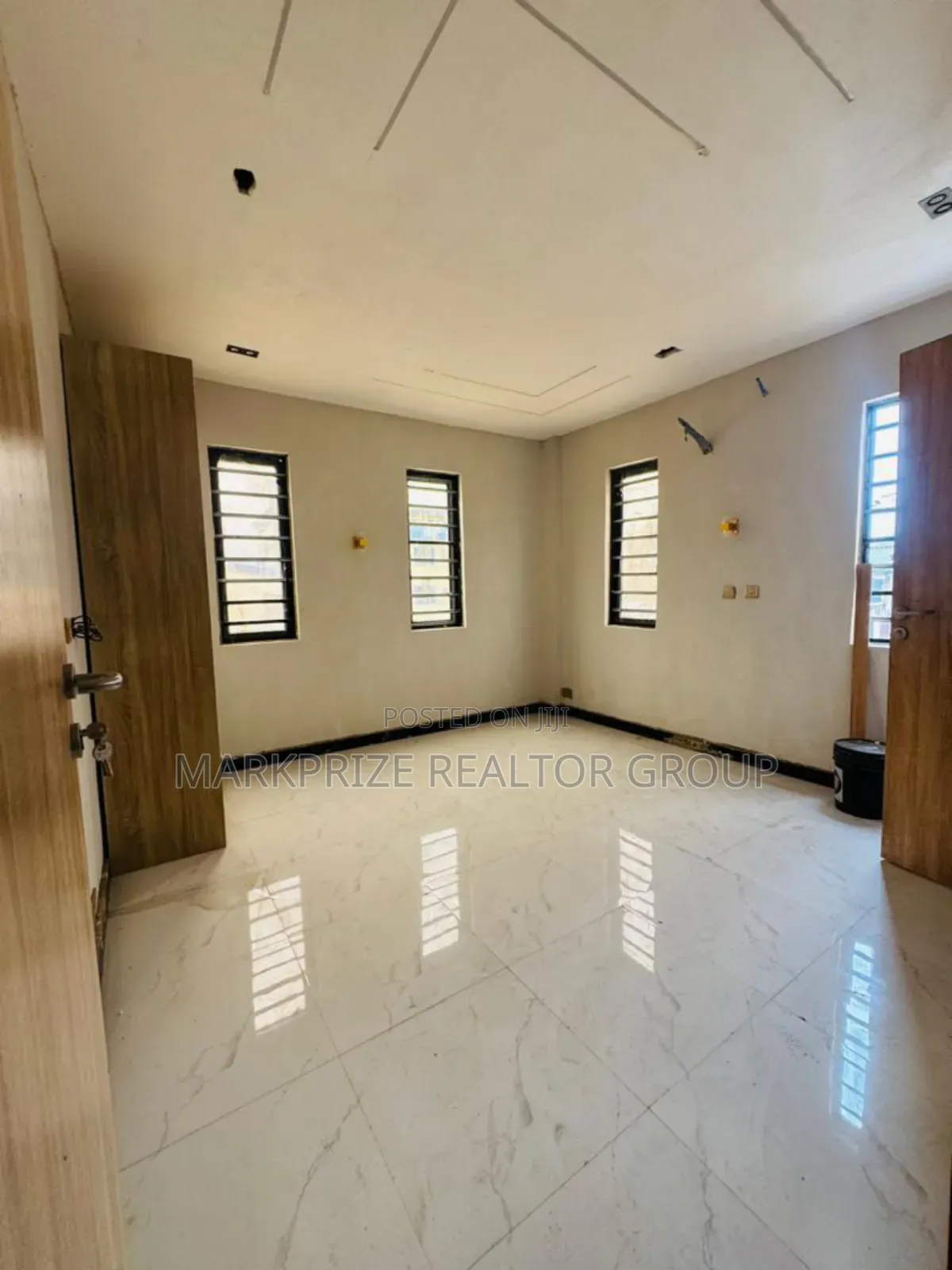 4bdrm Duplex in Berger for sale in Berger