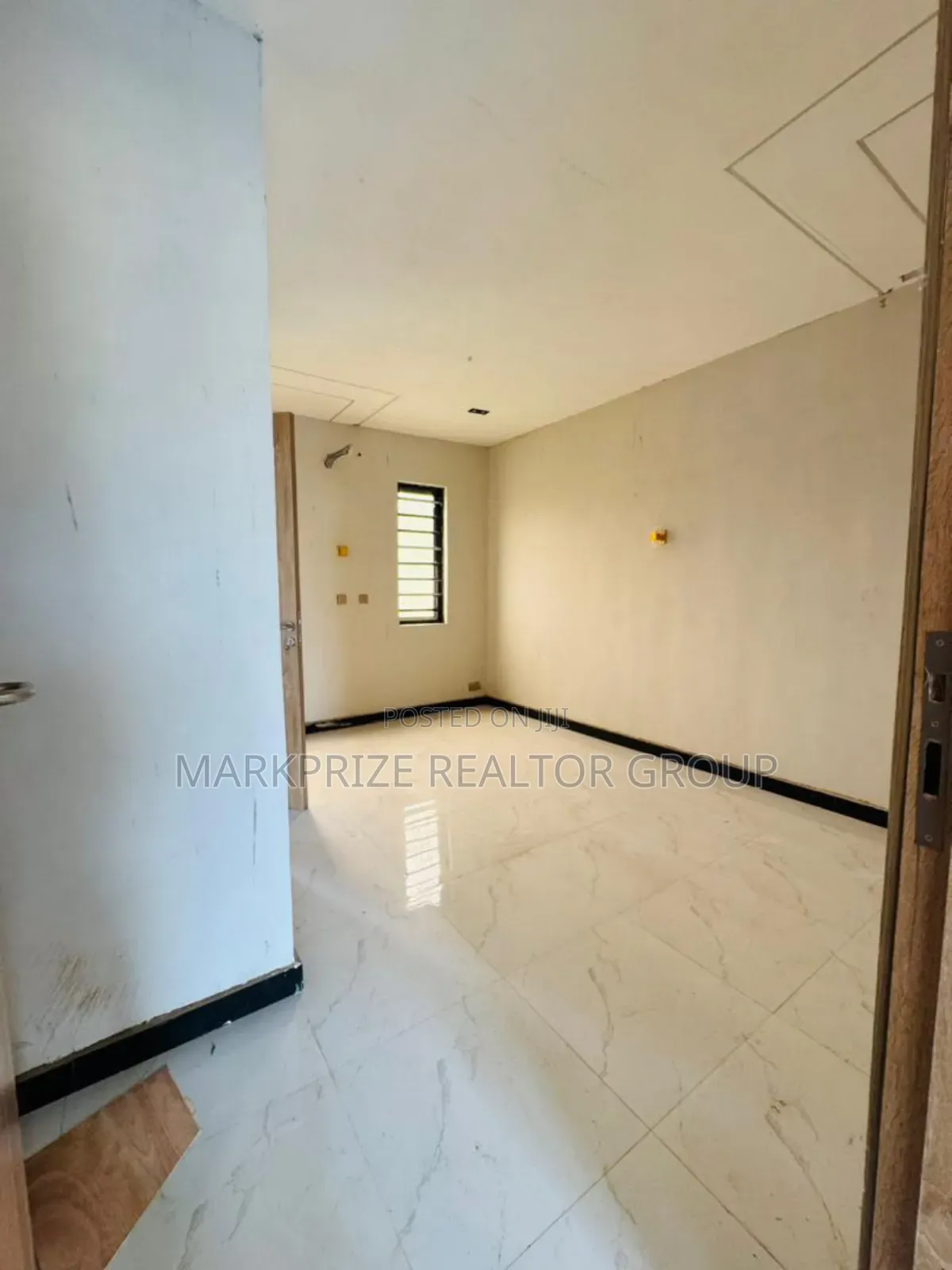 4bdrm Duplex in Berger for sale in Berger