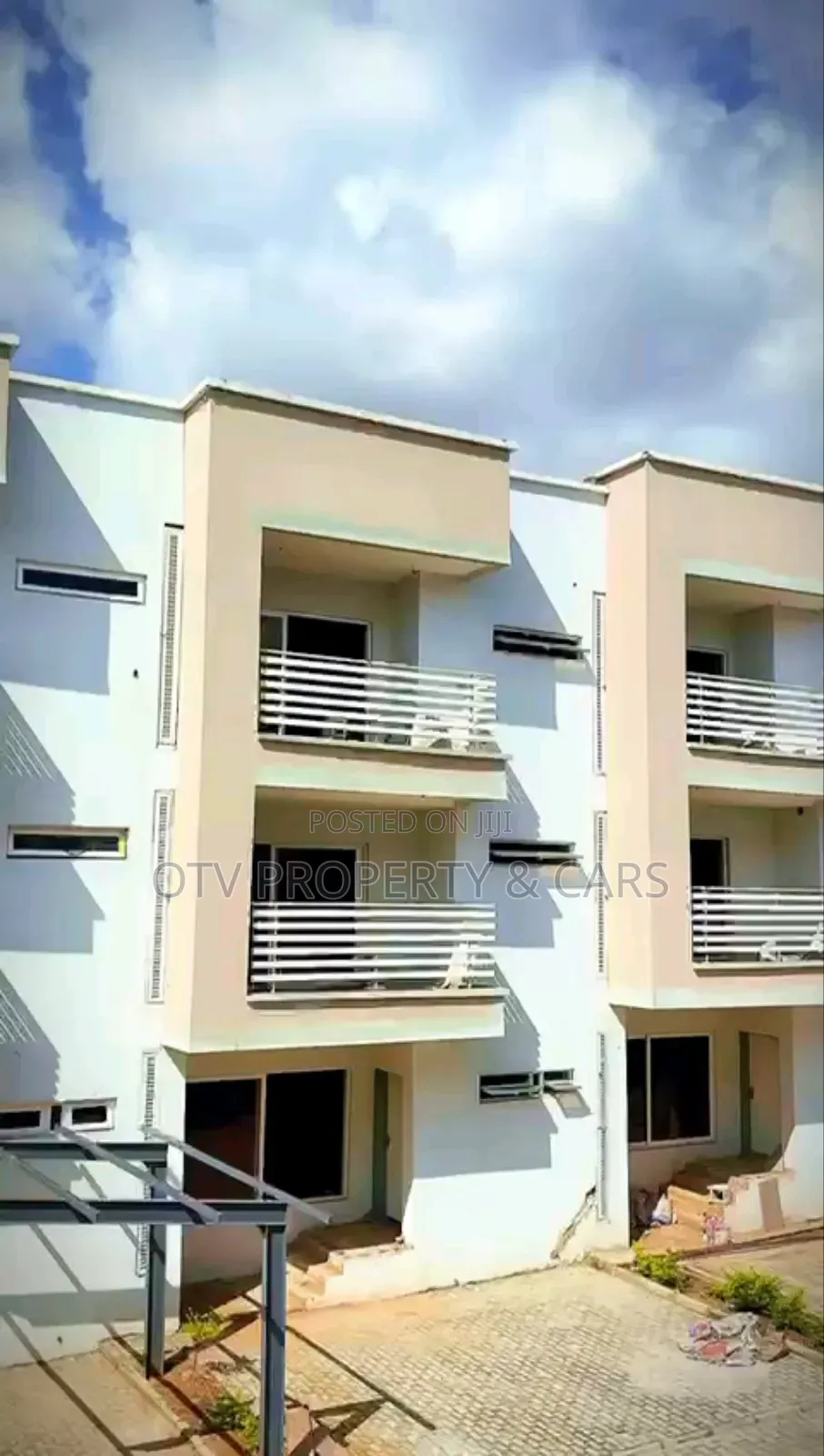 Furnished 4bdrm Townhouse / Terrace in Utako for rent in Utako