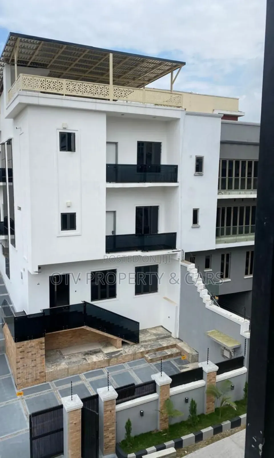 5bdrm Townhouse/Terrace in Guzape District for sale in Guzape District