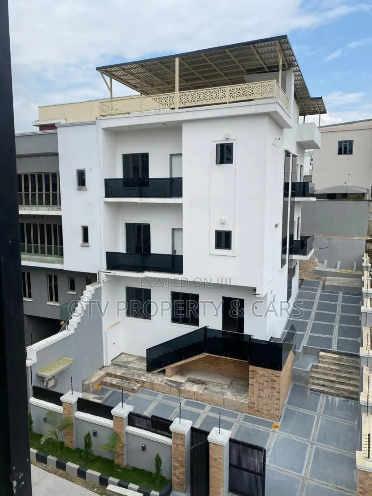 5bdrm Townhouse/Terrace in Guzape District for sale in Guzape District