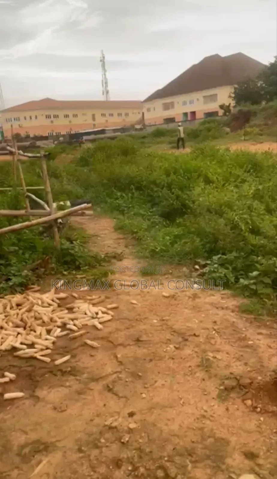 Kaura Plot 15 Size Almost 1400 Very Close to Express Road Buildable in Kaura