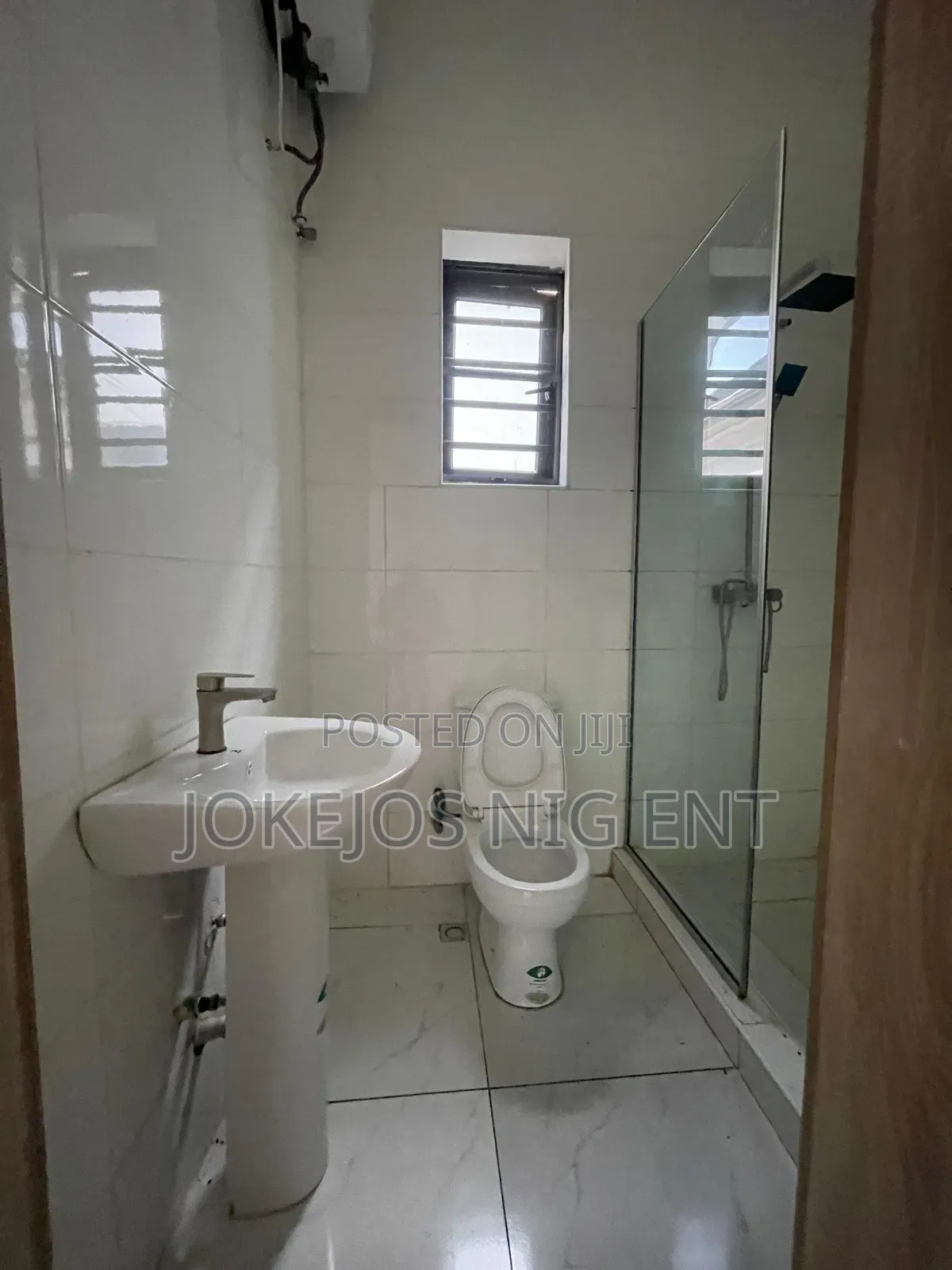 4bdrm Townhouse/Terrace in Orchid Road, Chevron for Sale in Chevron