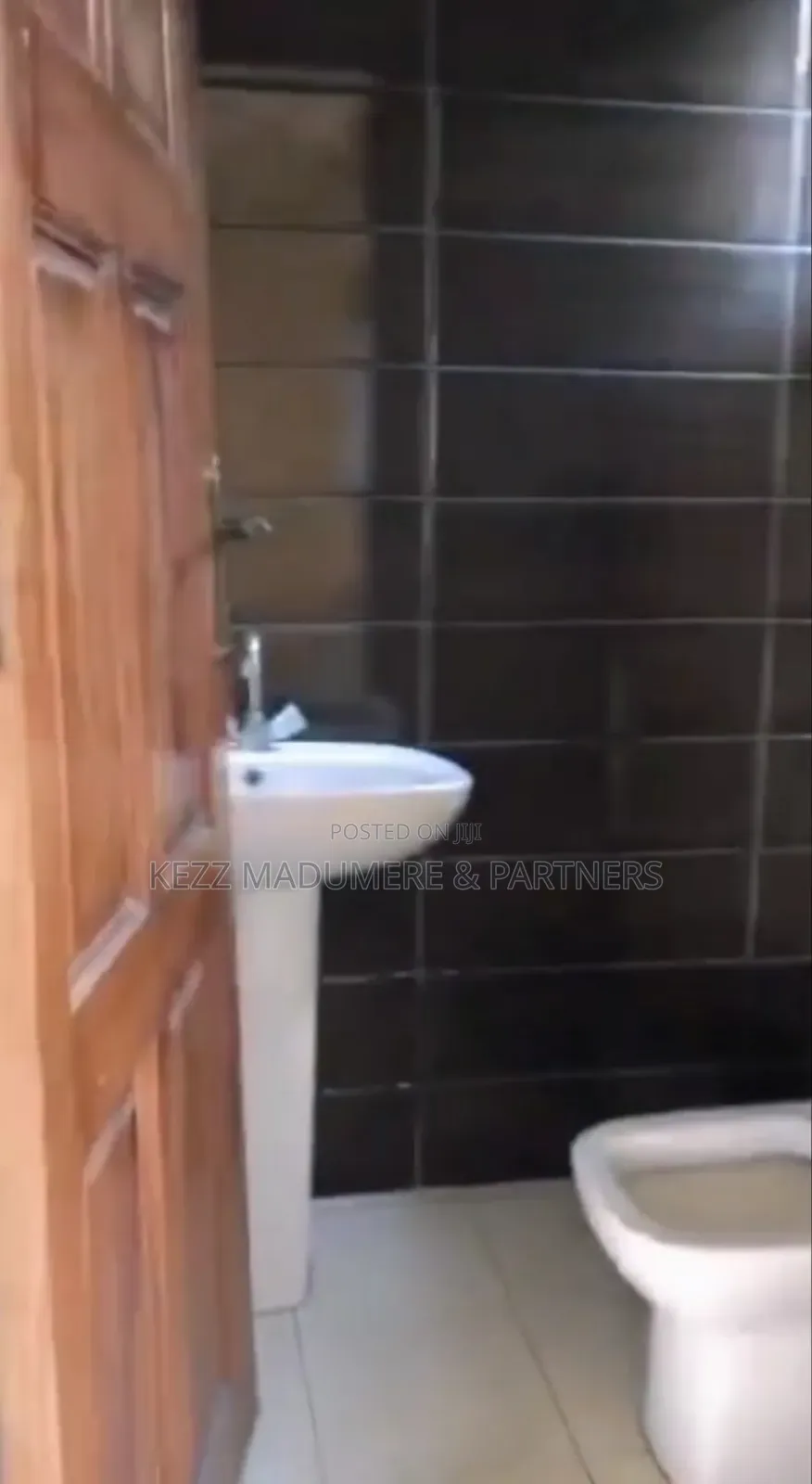 3bdrm Bungalow in Sars Road , Port for rent in Port-Harcourt