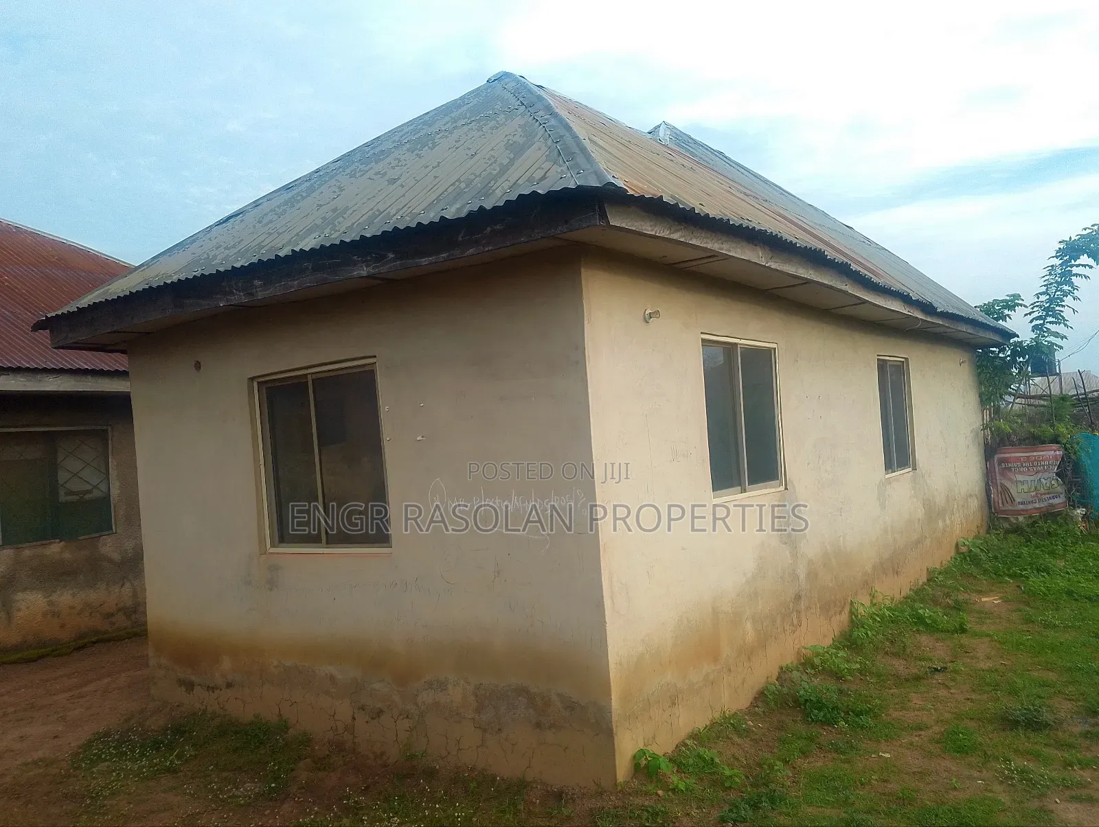 2bdrm Block of Flats in Reke, Asa for sale in Asa