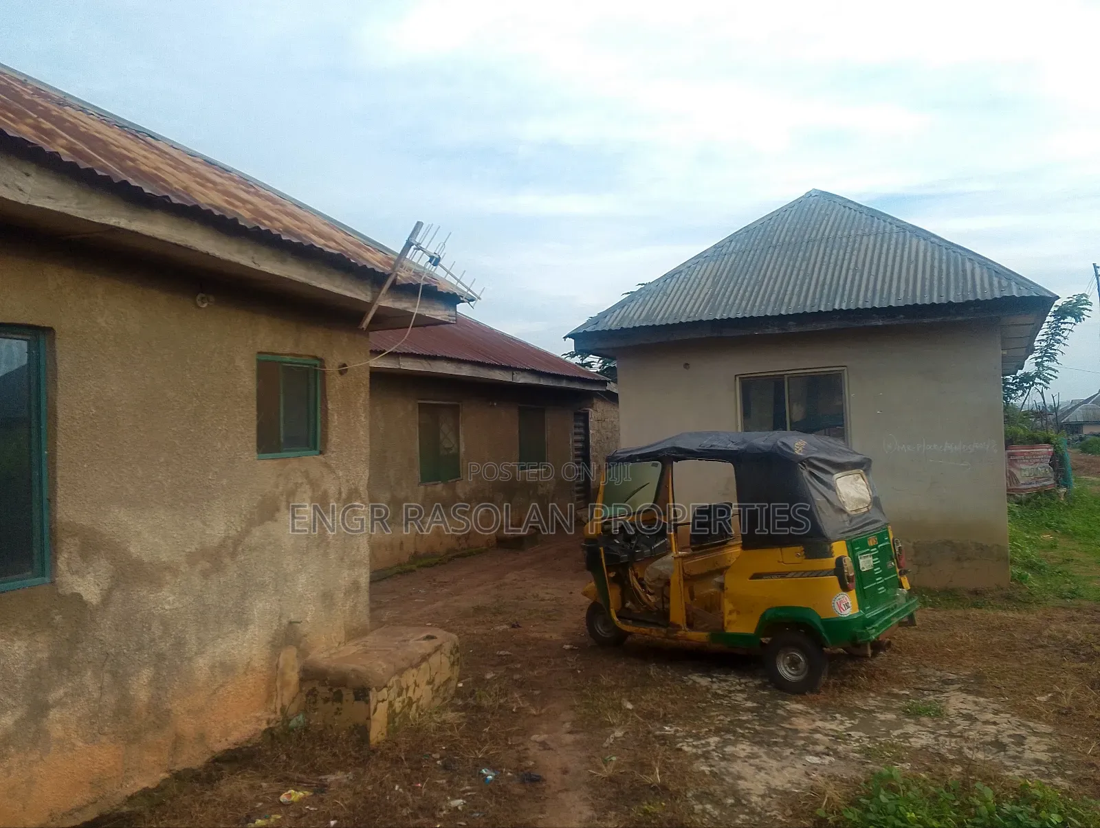 2bdrm Block of Flats in Reke, Asa for sale in Asa
