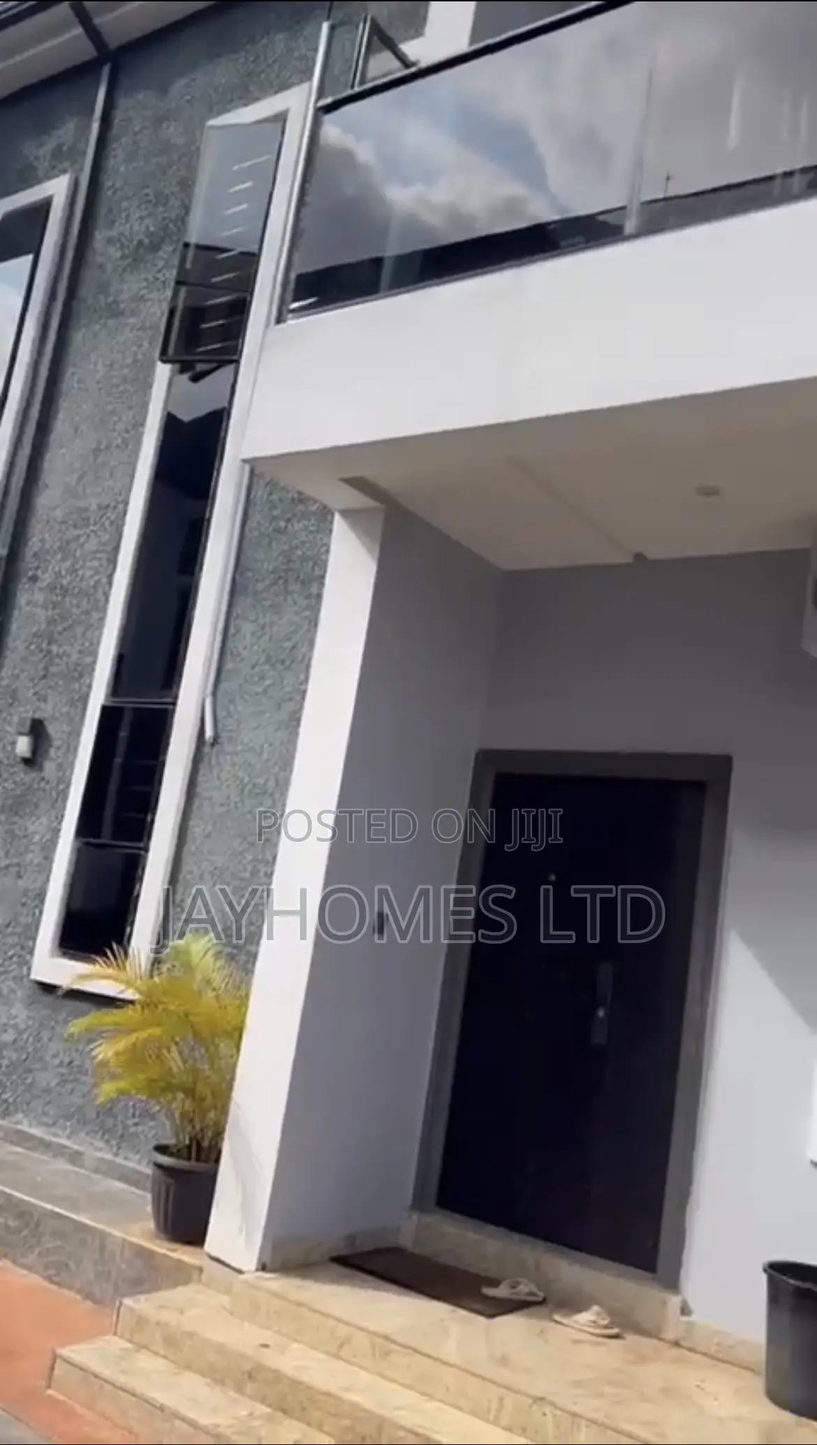 2bdrm Townhouse/Terrace in Okpanam Road Asaba, Oshimili South for Sale in Oshimili South