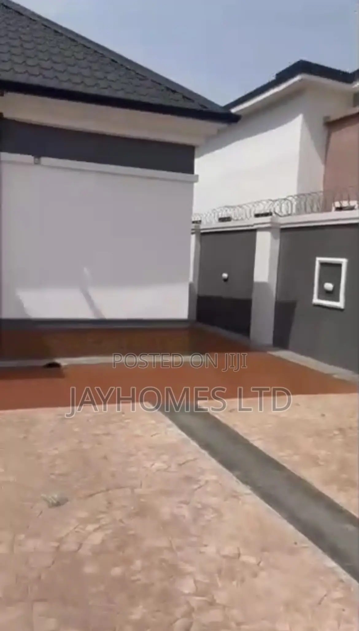 3bdrm Bungalow in Okpanam Asaba, Oshimili South for sale in Oshimili South