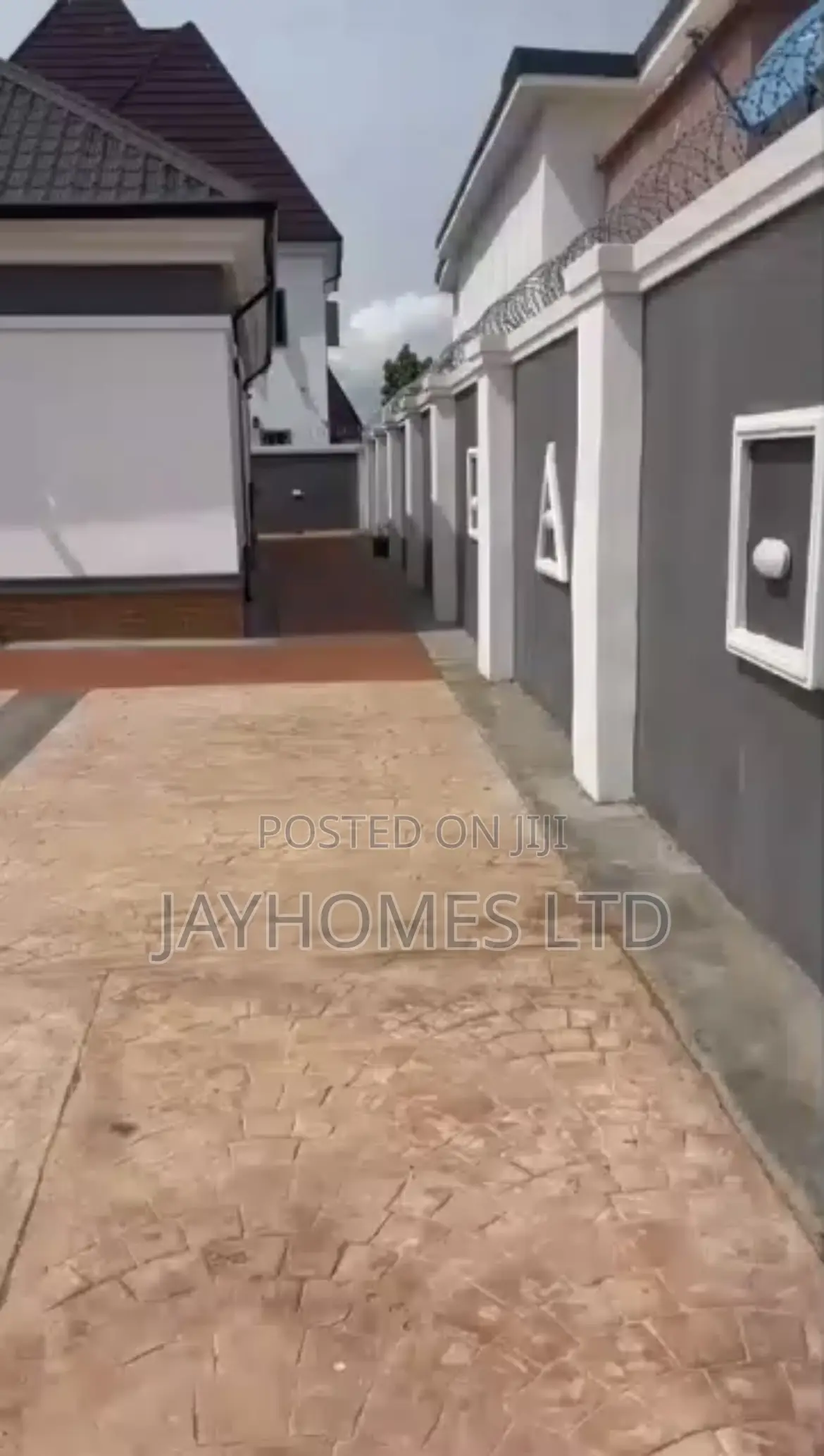3bdrm Bungalow in Okpanam Asaba, Oshimili South for sale in Oshimili South