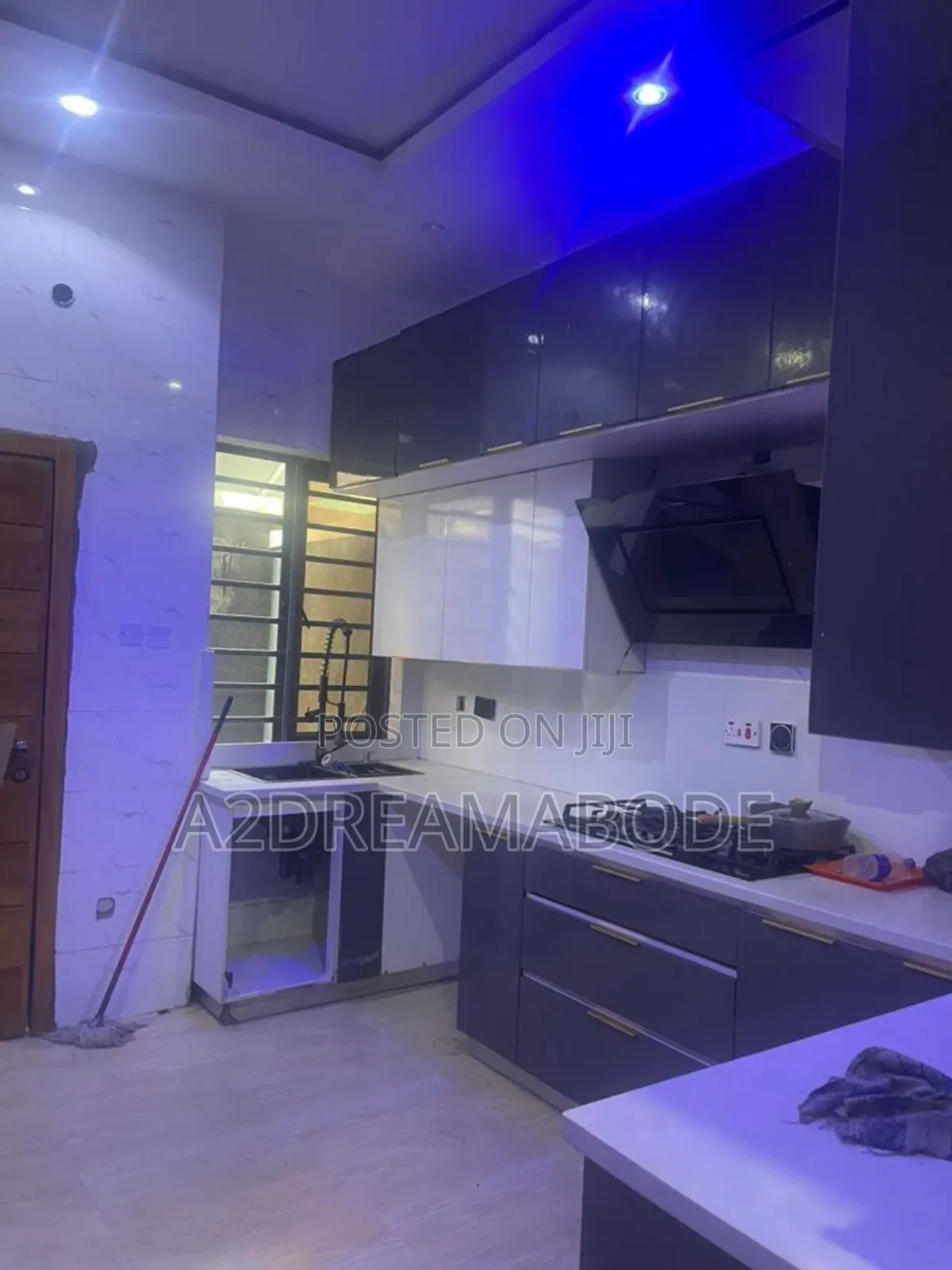 4bdrm Duplex in Magodo Phase 1 for rent in Magodo