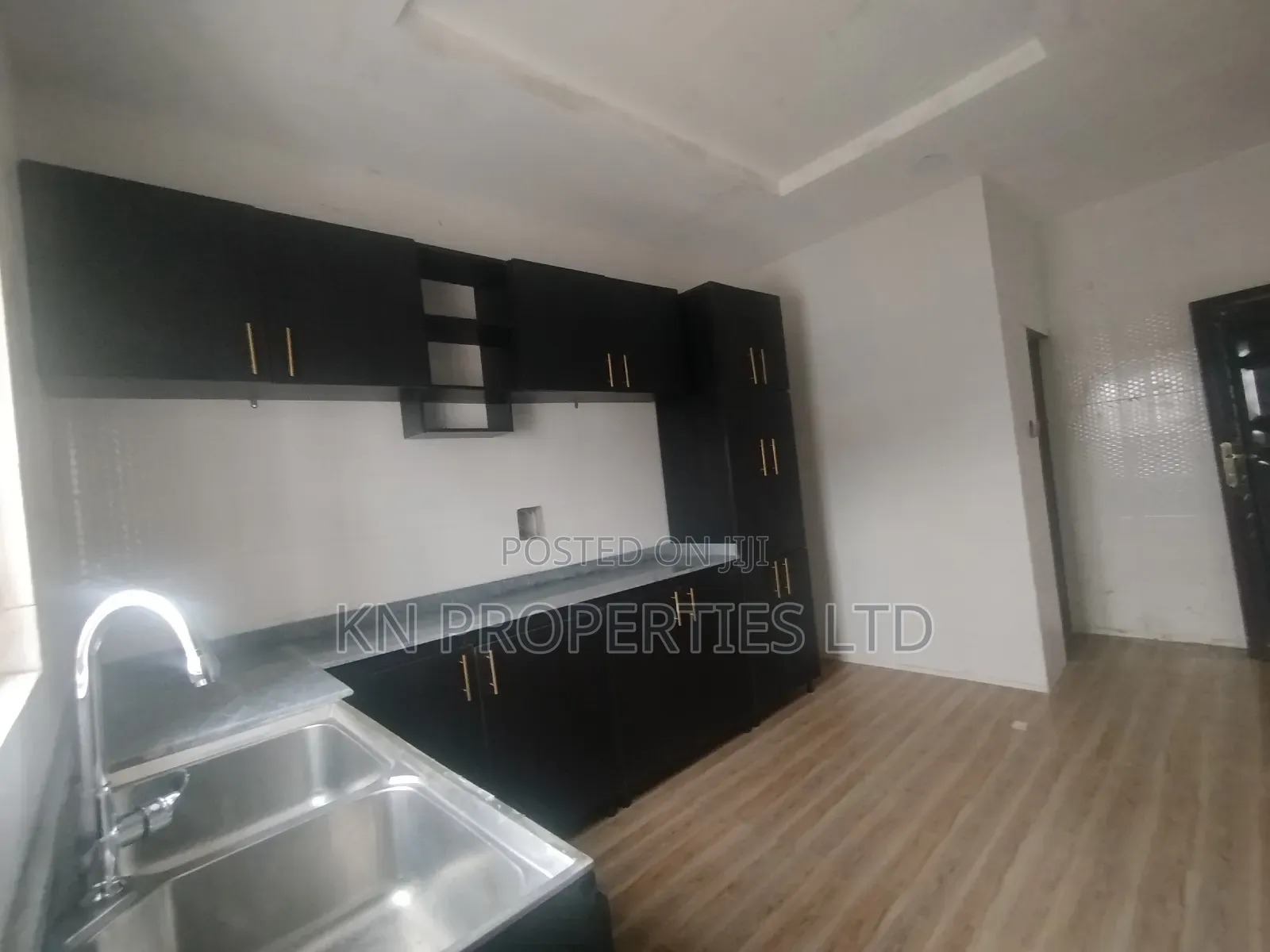 3bdrm Block of Flats in Diplomatic Zone, Guzape District for rent in Guzape District