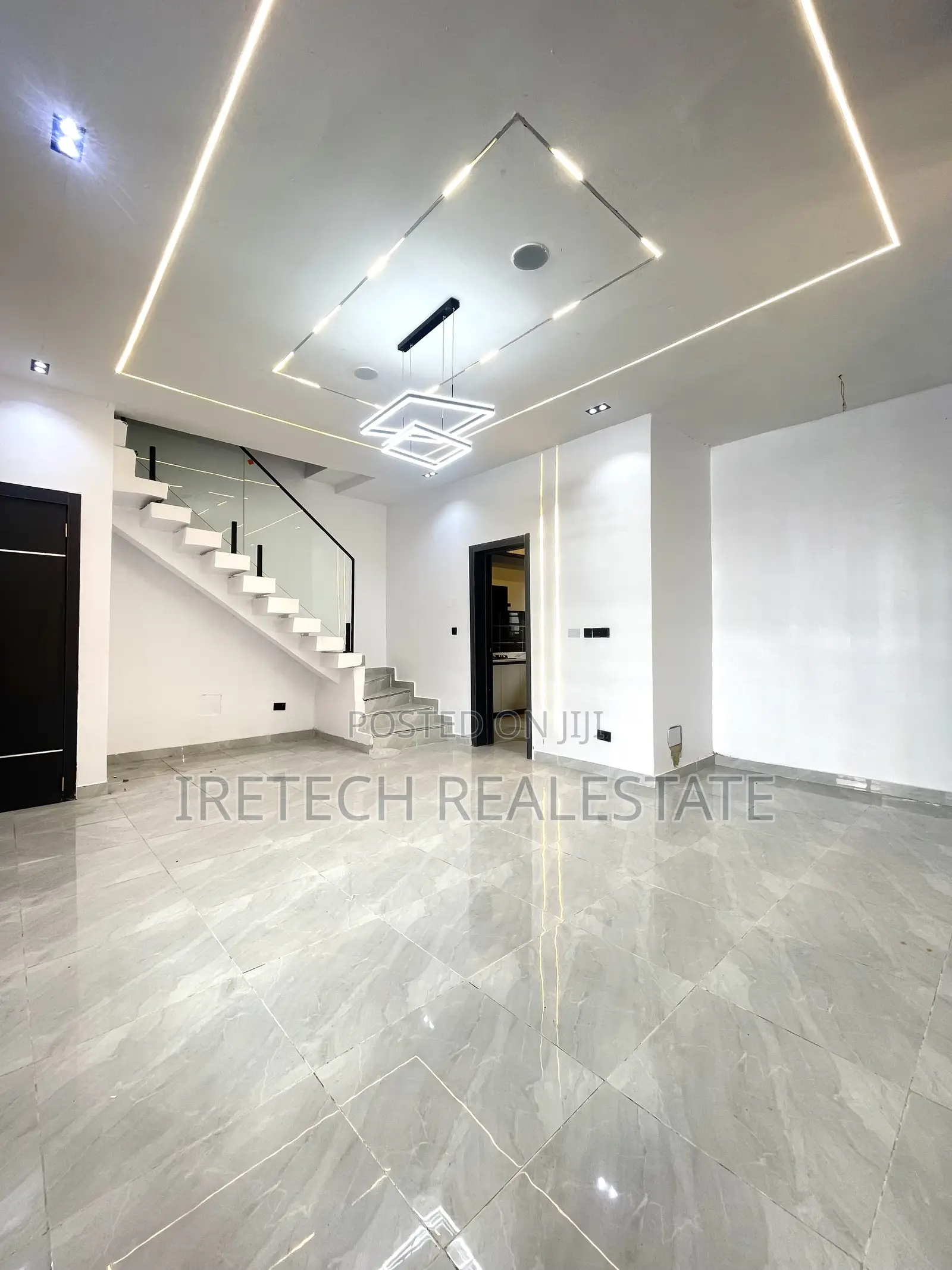 3bdrm Townhouse/Terrace in Ikota Gra Behind for sale in Ikota