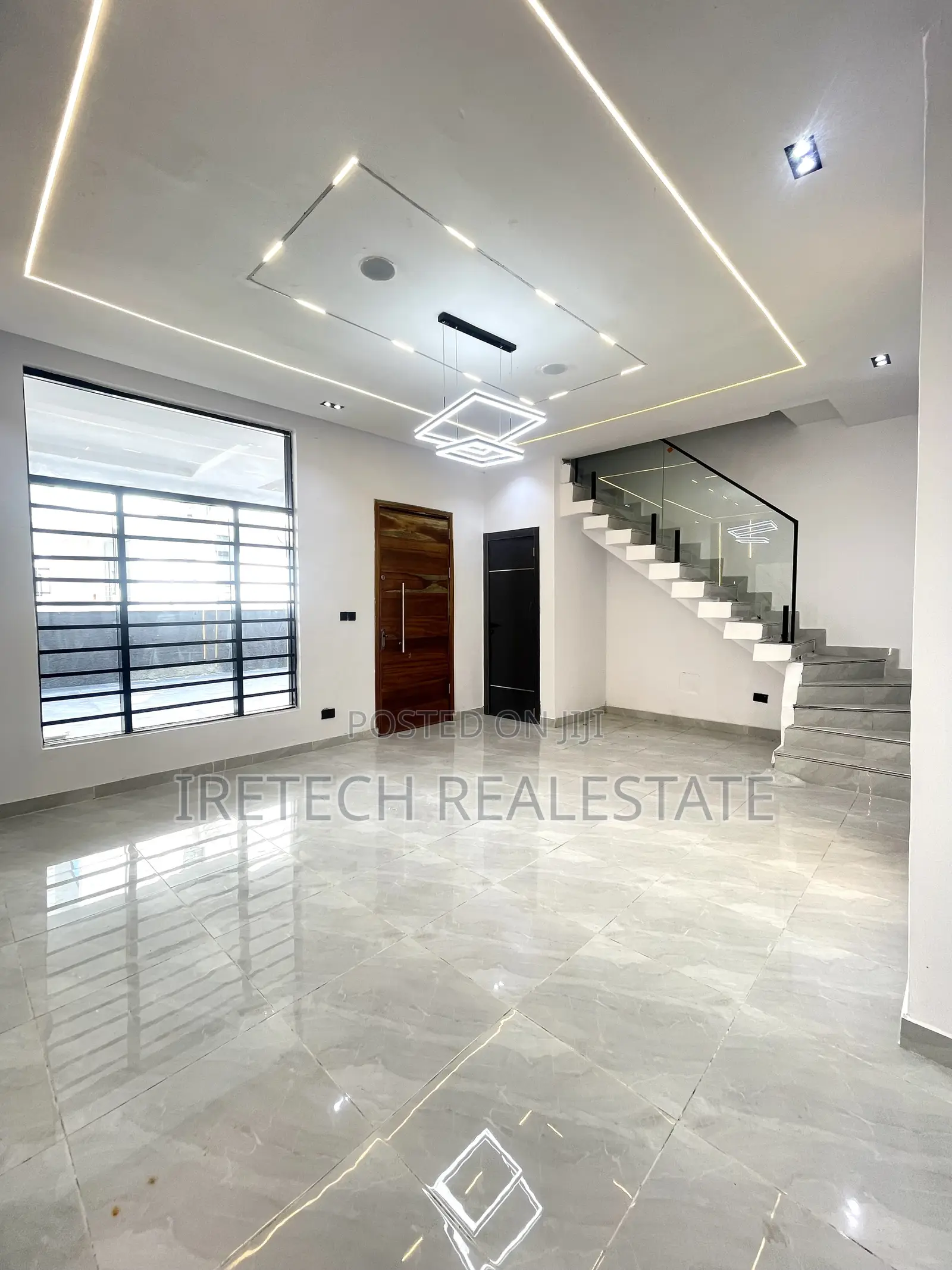 3bdrm Townhouse/Terrace in Ikota Gra Behind for sale in Ikota
