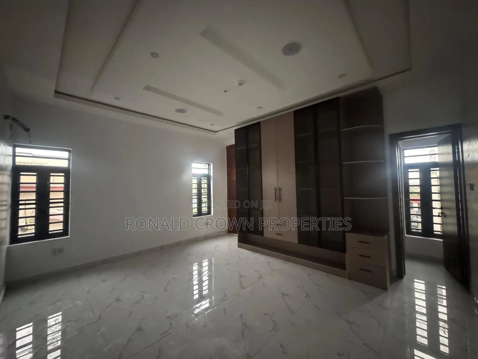 4bdrm Duplex in Magodo Isheri for sale in Magodo Isheri